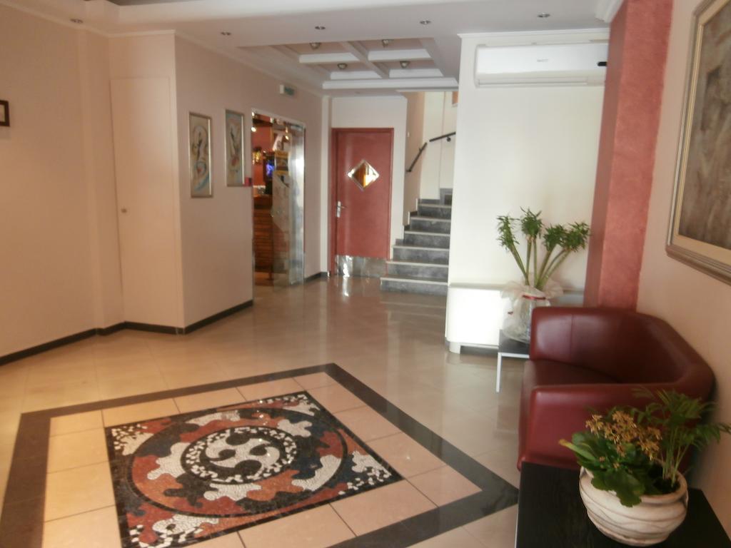 Argo Hotel Piraeus Exterior photo